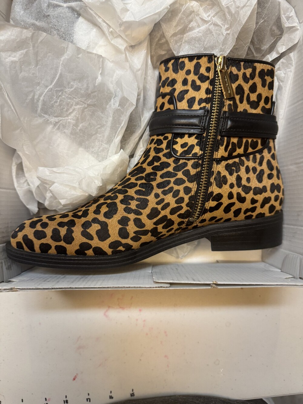 Michael Kors Mindy Flat Bootie Womens Size 5.5 Cheetah Print Haircalf Boots MK